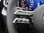 Mercedes-Benz C-klasse 300 e Business Solution AMG | Comfortpakket Plus | Nightpakket | Middenconsole metaalstructuur | Trekhaak | GUARD 360° Plus | Panoramaschuifdak | 360° camera | Diamond grill | 19" multispaaks lichtmetalen AMG-velgen |