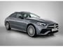 Mercedes-Benz C-klasse 300 e Business Solution AMG | Comfortpakket Plus | Nightpakket | Middenconsole metaalstructuur | Trekhaak | GUARD 360° Plus | Panoramaschuifdak | 360° camera | Diamond grill | 19" multispaaks lichtmetalen AMG-velgen |