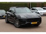 Porsche Cayenne 3.0 S E-Hybrid 519pk / Trekhaak / Panoramadak / 360Camera / Head-up / Achterasbesturing / Bose / 21'' / Luchtvering / Adaptieve Stoelen / Sportdesign+Chrono / Sportuiltaat / Stoelventilatie / Stoelverwarming 4x /