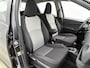 Toyota Yaris 1.5 Hybrid Executive | Navigatie | Parkeersensoren achter | LMV | Climate Control |