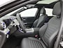 Mercedes-Benz C-klasse 300 e Business Solution AMG | Comfortpakket Plus | Nightpakket | Middenconsole metaalstructuur | Trekhaak | Smartphone-integratie | Panoramaschuifdak | GUARD 360° Plus | 360° camera | 19" multispaaks lichtmetalen AMG-velgen |