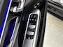 Mercedes-Benz C-klasse 300 e Business Solution AMG | Comfortpakket Plus | Nightpakket | Middenconsole metaalstructuur | Trekhaak | Smartphone-integratie | Panoramaschuifdak | GUARD 360° Plus | 360° camera | 19" multispaaks lichtmetalen AMG-velgen |