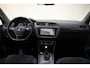 Volkswagen Tiguan 2.0 TSI 180pk 4Motion R Line Highline Aut. [ Panorama Trekhaak Adapt.cruise ]Camera ]