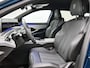 Peugeot 5008 SUV GT Hybrid 145pk Automaat | 7 Zitplaatsen | Navigatie | Achteruitrijcamera | Stoel- en stuurverwarming | Adaptieve Cruise Control | Climate Control | Parkeersensoren v+a | Matrix Led koplampen | Keyless | Draadloze Apple Carplay / Android Auto | Donker getint glas | 19" Lichtmetalen velgen |