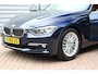 BMW 3-Serie Touring 320i High Executive O.a: Stoelverw, Leder, Clima, Navi, Cruise, PDC, Etc. All-in prijs!