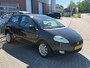Fiat Punto Grande 1.4 Edizione Blue & Me! NIEUWE APK l AIRCO ECC l MTF-STUUR l LMV l GOED ONDERHOUDEN!