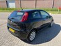 Fiat Punto Grande 1.4 Edizione Blue & Me! NIEUWE APK l AIRCO ECC l MTF-STUUR l LMV l GOED ONDERHOUDEN!