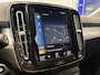 Volvo XC40 1.5 T4 Recharge R-Design Expression | TREKHAAK | PARKEERSENSOREN VOOR ÉN ACHTER | ACHTERUITRIJCAMERA | HYBRIDE | AUTOMAAT | CRUISE CONTROL |