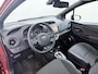 Toyota Yaris 1.5I Hybrid Aut. Premium Panoramadak Trekhaak Navi Camera Ecc Cruise Control Keyless Lane Assist Lmv Privacy Glas Isofix DAB USB Bluetooth Regen-Lichtsensor Dealeronderhouden Origineel Nederlandse Auto