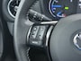 Toyota Yaris 1.5I Hybrid Aut. Premium Panoramadak Trekhaak Navi Camera Ecc Cruise Control Keyless Lane Assist Lmv Privacy Glas Isofix DAB USB Bluetooth Regen-Lichtsensor Dealeronderhouden Origineel Nederlandse Auto