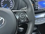 Toyota Yaris 1.5I Hybrid Aut. Premium Panoramadak Trekhaak Navi Camera Ecc Cruise Control Keyless Lane Assist Lmv Privacy Glas Isofix DAB USB Bluetooth Regen-Lichtsensor Dealeronderhouden Origineel Nederlandse Auto