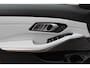 BMW M3 3-serie Competition / 360Camera / Carbon / Head-up / Keyless / Leder / 19'' / CarPlay / Dealer onderhouden / Stuur+Stoelverwarming / Dodehoek / DAB / ACC