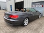 BMW 3-Serie Cabrio 325i Navi / Leder / Keyless Entry en start / Comfort stoelen / PDC