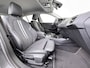 BMW 1-Serie 118i Aut. Sport Line Live cockpit pro Shadow-line Stoelverwarming Apple Carplay Android Auto Navi Ecc Cruise Control Pdc Business Edition Lmv 17" Led DAB Regen-Lichtsensor Verkeersbord detectie Rijstrooksensor Dealeronderhouden