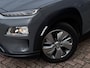 Hyundai Kona Electric EV Comfort Smart 39 kWh | 100% SOH | Trekhaak | Camera | Stoel + Stuurverwarming | Navigatie