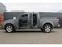 Nissan Navara 2.5 dCi LE Double C. 4X4 | Luchtvering | Trekhaak | Climate control | Cruise control | Navigatie | Bluetooth | Parkeersensoren |