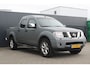 Nissan Navara 2.5 dCi LE Double C. 4X4 | Luchtvering | Trekhaak | Climate control | Cruise control | Navigatie | Bluetooth | Parkeersensoren |