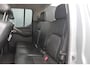 Nissan Navara 2.5 dCi LE Double C. 4X4 | Luchtvering | Trekhaak | Climate control | Cruise control | Navigatie | Bluetooth | Parkeersensoren |
