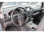 Nissan Navara 2.5 dCi LE Double C. 4X4 | Luchtvering | Trekhaak | Climate control | Cruise control | Navigatie | Bluetooth | Parkeersensoren |