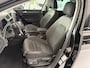Volkswagen Golf 1.4 TSI Highline Business R Airco - Apple carplay - Schuifkanteldak - Parkeersensor - Stoelverwarming - Navigatie - Achteruitrijcamera - Mistlampen - Cruise control - Licht metalen velgen 17 inch - Led verlichting - Blu - Dakspoiler - Elektrische ramen - Stuur leder - Stuur multifunctioneel