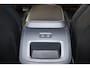 Volvo XC60 T8 Recharge AWD R-Design - Panorama/schuifdak - IntelliSafe Assist & Surround - Harman/Kardon audio - Adaptieve LED koplampen - Parkeercamera achter - Verwarmde voorstoelen, stuur & achterbank - Parkeersensoren voor & achter - Elektr. bedienb. voorstoelen met geheugen - Draadloze tel. lader - Standkachel - Extra getint glas - Semi elektr. inklapbare trekhaak - 19 inch LMV