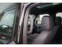 Land Rover Defender 110 P300e 110 X-Dynamic SE | Voorstoelen verwarmd | Meridian | Schuif/Kantel dak |