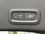 Volvo XC40 1.5 T4 Plug-in hybrid Ultimate Dark (Elektrisch Schuifdak - Trekhaak - Harman/Kardon - Leder incl verwarming/geheugen - Elektrische Klep - 19"Zwart - Adaptieve Cruise Controle)
