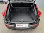 Volvo XC40 1.5 T4 Plug-in hybrid Ultimate Dark (Elektrisch Schuifdak - Trekhaak - Harman/Kardon - Leder incl verwarming/geheugen - Elektrische Klep - 19"Zwart - Adaptieve Cruise Controle)
