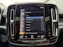 Volvo XC40 1.5 T4 Plug-in hybrid Ultimate Dark (Elektrisch Schuifdak - Trekhaak - Harman/Kardon - Leder incl verwarming/geheugen - Elektrische Klep - 19"Zwart - Adaptieve Cruise Controle)