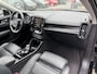 Volvo XC40 1.5 T4 Plug-in hybrid Ultimate Dark (Elektrisch Schuifdak - Trekhaak - Harman/Kardon - Leder incl verwarming/geheugen - Elektrische Klep - 19"Zwart - Adaptieve Cruise Controle)
