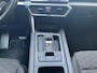 SEAT Leon Sportstourer 1.5 eTSI FR | Navigatie | Carplay | Parkeercamera | Trekhaak| Ambiant Light | Digi Dashboard