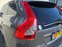 Volvo XC60 2.0 T5 FWD Ocean Race Airco | Camera | Cruise Control | Elktrische Stoelen | LMV 18" | Leer | Navi | PDC V&A | Pano | Stoel-Stuurverwarming |