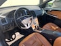 Volvo XC60 2.0 T5 FWD Ocean Race Airco | Camera | Cruise Control | Elktrische Stoelen | LMV 18" | Leer | Navi | PDC V&A | Pano | Stoel-Stuurverwarming |