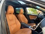 Volvo XC60 2.0 T5 FWD Ocean Race Airco | Camera | Cruise Control | Elktrische Stoelen | LMV 18" | Leer | Navi | PDC V&A | Pano | Stoel-Stuurverwarming |