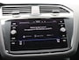 Volkswagen Tiguan 1.5 TSI Life Business 150PK DSG Trekhaak, Achteruitrijcamera, 17" LM Velgen, Stoelverwarming, Navi, Adatpieve Cruise Control