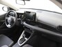 Toyota Yaris 1.5 Hybrid Dynamic | Navigatie | Lichtmetalen Velgen | Achteruitrijcamera | Climate Control | Keyless entry |