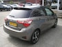 Toyota Yaris Hybrid Bi-Tone panorama 28.000 km