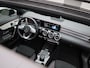 Mercedes-Benz CLA 200 Business Solution AMG | Automaat | Panorama dak | Wide Screen | Sfeer verlichting | Camera | Navigatie | Cruise Control | Stoel verwarming | Camera | Elektrisch Verstelbare Stoel(en) met memory | Apple Carplay/ Android Auto | DAB