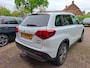 Suzuki Vitara 1.4 Boosterjet Select Smart Hybrid Metallic wit. o.a. camera, carplay, navi, adap.cruise, stoelverw, trekhaak, etc.