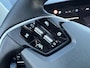 Kia EV6 Light Edition 58 kWh | Trekhaak | SOH 99% I Navigatie | Stoel/stuur verwarming | 19 inch | Camera