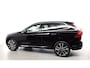Volvo XC60 2.0 Recharge T6 AWD Inscription: eventueel trekhaak montage mogelijk, pano/ schuifdak, connect edition, rijass pakket driver assistance, cruise met afstandregeling  en innitiatie van noodremming, intell light sys, verwarmde  xenium pakket, ionisator luchtreiniging, draadloos telefoonoplader,  zijruiten verduisterd, Harman Kardon installatie, keyless entry, stuurverw, stoelverw, Apple Carplay, elec koffersluiting