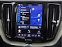 Volvo XC60 2.0 Recharge T6 AWD Inscription: eventueel trekhaak montage mogelijk, pano/ schuifdak, connect edition, rijass pakket driver assistance, cruise met afstandregeling  en innitiatie van noodremming, intell light sys, verwarmde  xenium pakket, ionisator luchtreiniging, draadloos telefoonoplader,  zijruiten verduisterd, Harman Kardon installatie, keyless entry, stuurverw, stoelverw, Apple Carplay, elec koffersluiting