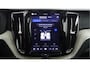 Volvo XC60 2.0 Recharge T6 AWD Inscription: eventueel trekhaak montage mogelijk, pano/ schuifdak, connect edition, rijass pakket driver assistance, cruise met afstandregeling  en innitiatie van noodremming, intell light sys, verwarmde  xenium pakket, ionisator luchtreiniging, draadloos telefoonoplader,  zijruiten verduisterd, Harman Kardon installatie, keyless entry, stuurverw, stoelverw, Apple Carplay, elec koffersluiting