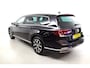 Volkswagen Passat Variant 1.4 TSI PHEV GTE privacy glas, ergo comfortstoel, elec kofferbak, verkeersbord herkenning, stoelverw, stuurpadles, park ass, side ass, uitpark ass, front ass, apple carplay, dak draagstangen