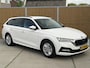 Skoda Octavia Combi 1.5 e-TSI Business Edition DSG Automaat | Trekhaak | Getint glas | Keyless entry&start | Elektrisch bedienbare achterklep | Climate control | Cruise control | Parkeersensoren voor en achter