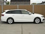 Skoda Octavia Combi 1.5 e-TSI Business Edition DSG Automaat | Trekhaak | Getint glas | Keyless entry&start | Elektrisch bedienbare achterklep | Climate control | Cruise control | Parkeersensoren voor en achter