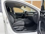 Skoda Octavia Combi 1.5 e-TSI Business Edition DSG Automaat | Trekhaak | Getint glas | Keyless entry&start | Elektrisch bedienbare achterklep | Climate control | Cruise control | Parkeersensoren voor en achter
