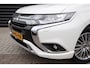 Mitsubishi Outlander 2.4 PHEV Pure+ Vol. dealer o.h. / één van de allerlaatse uit deze serie Outlanders