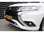 Mitsubishi Outlander 2.4 PHEV Pure+ Vol. dealer o.h. / één van de allerlaatse uit deze serie Outlanders