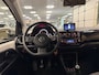 Volkswagen Up! 1.0 move up! BlueMotion * Zonnedak / Navigatie / Airco / NL Auto *